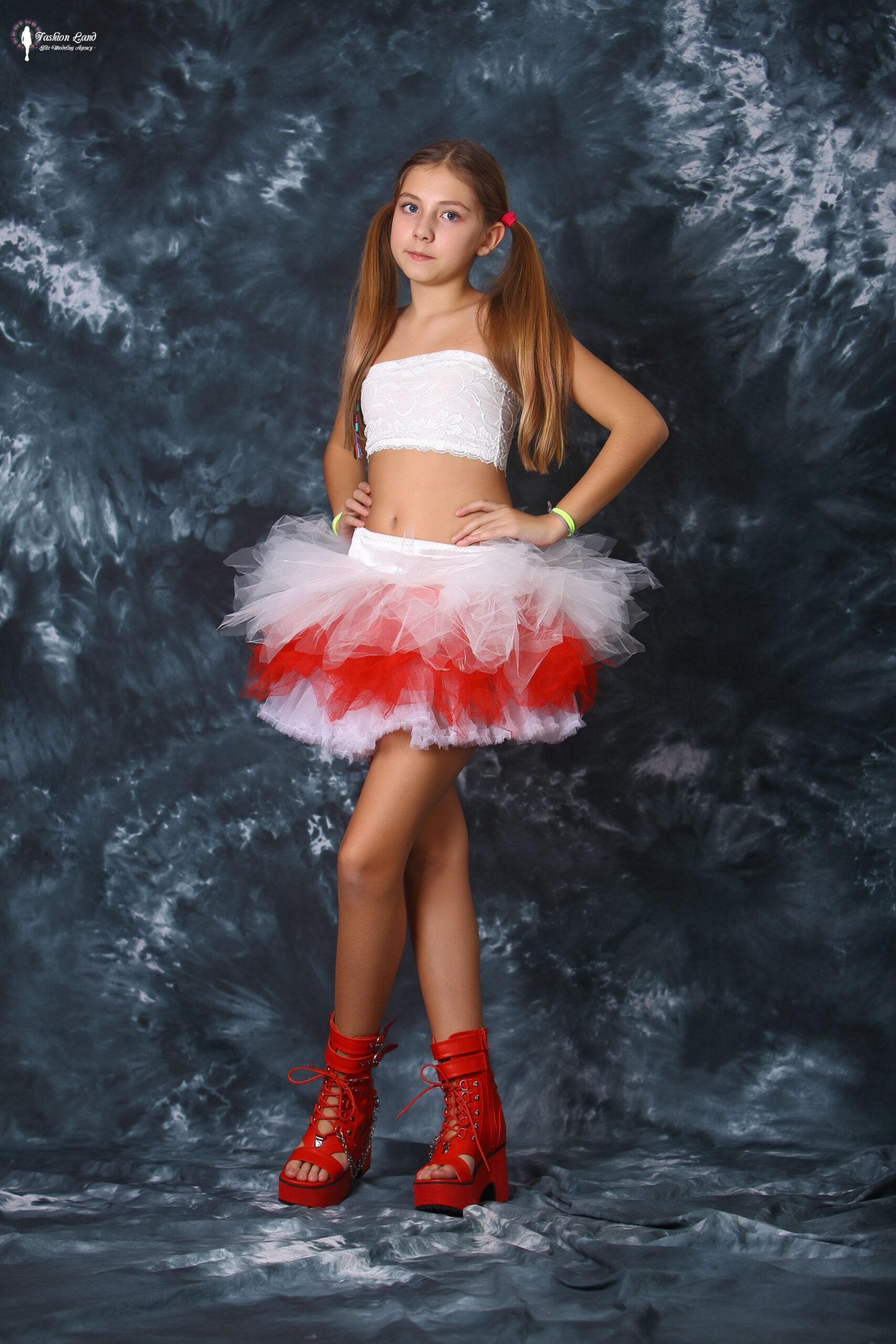 Fashion_Land_Alissa.part1   10530-6   15G