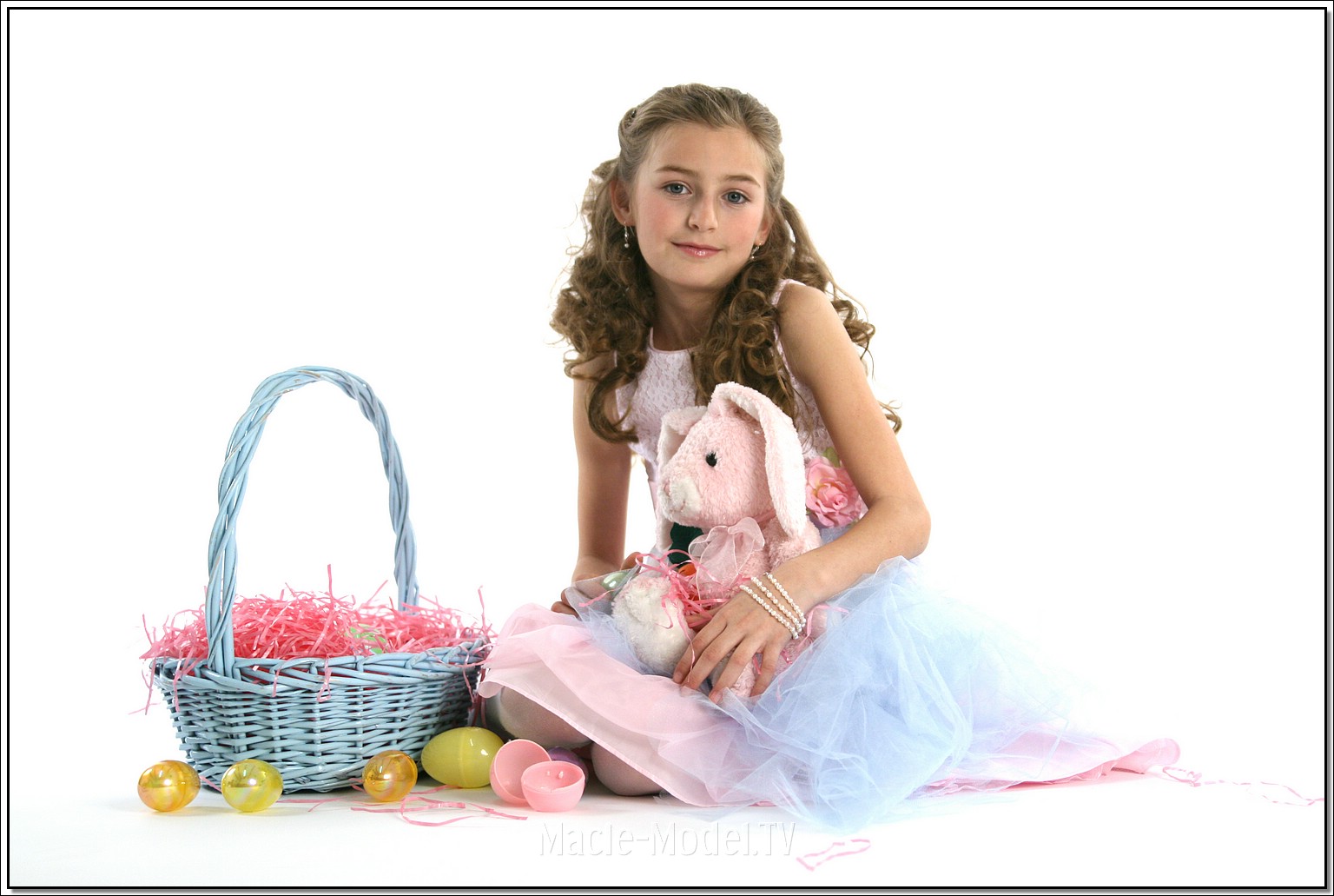 Macie_Model_TV   9730
