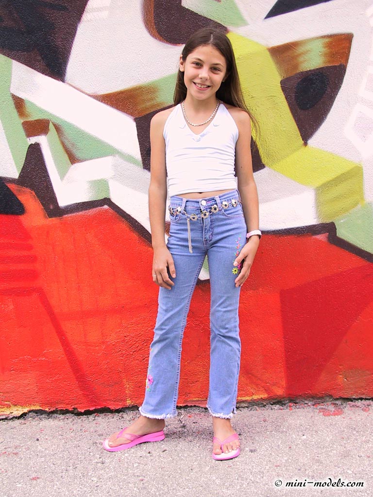 Mini_Models_Monica   940