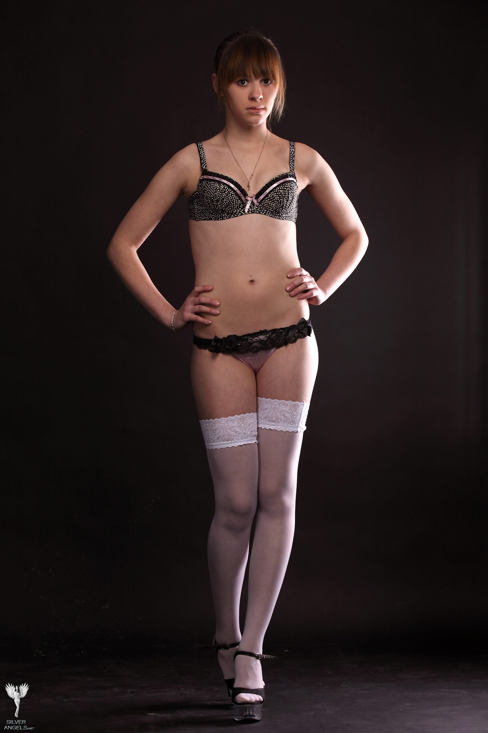 Silver_Amber   690