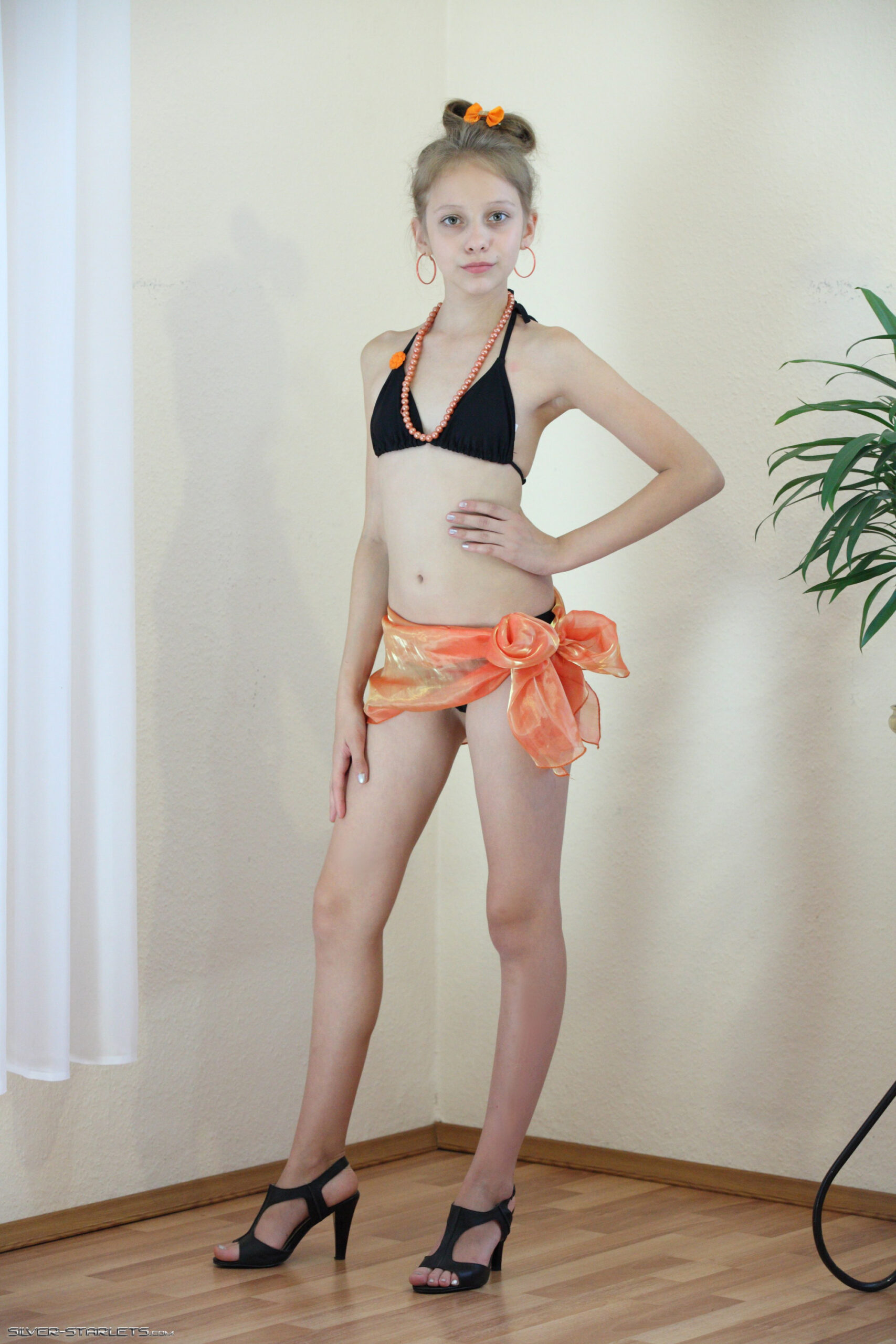 Silver_Starlets_Violette   1610