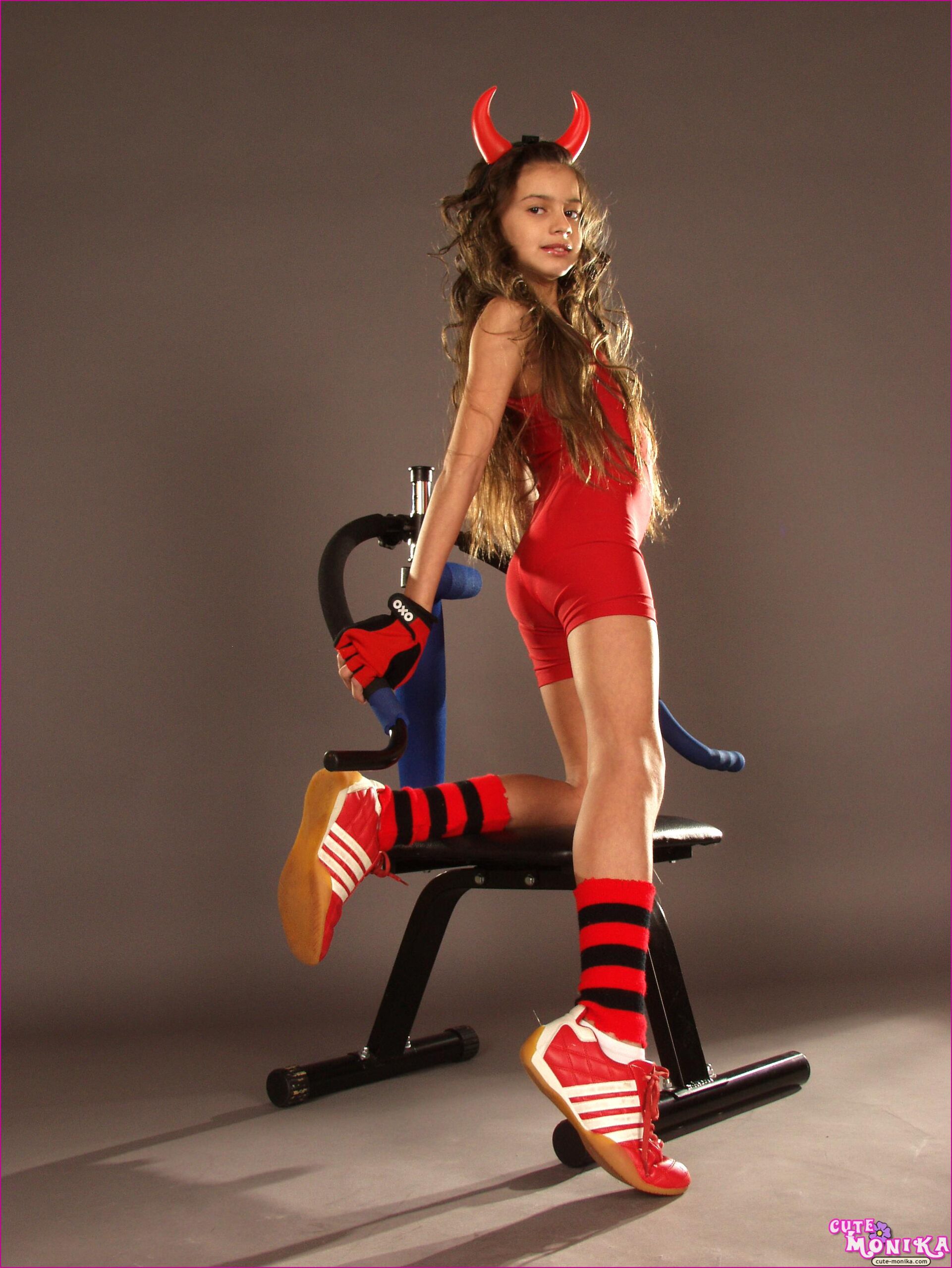 TinyModel_Raven_1   10950-36   8G