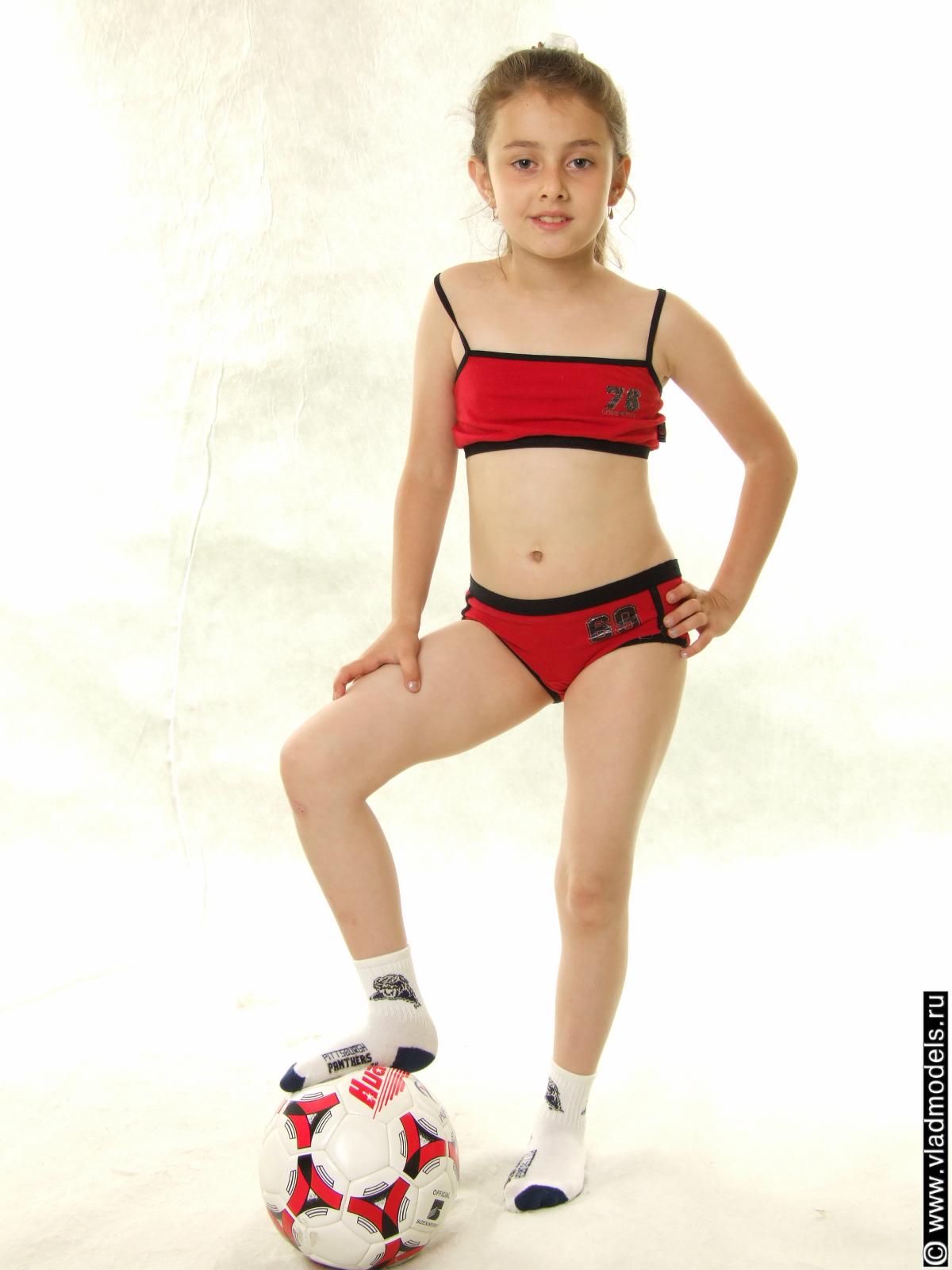 VladModels_y152_Arina   1320