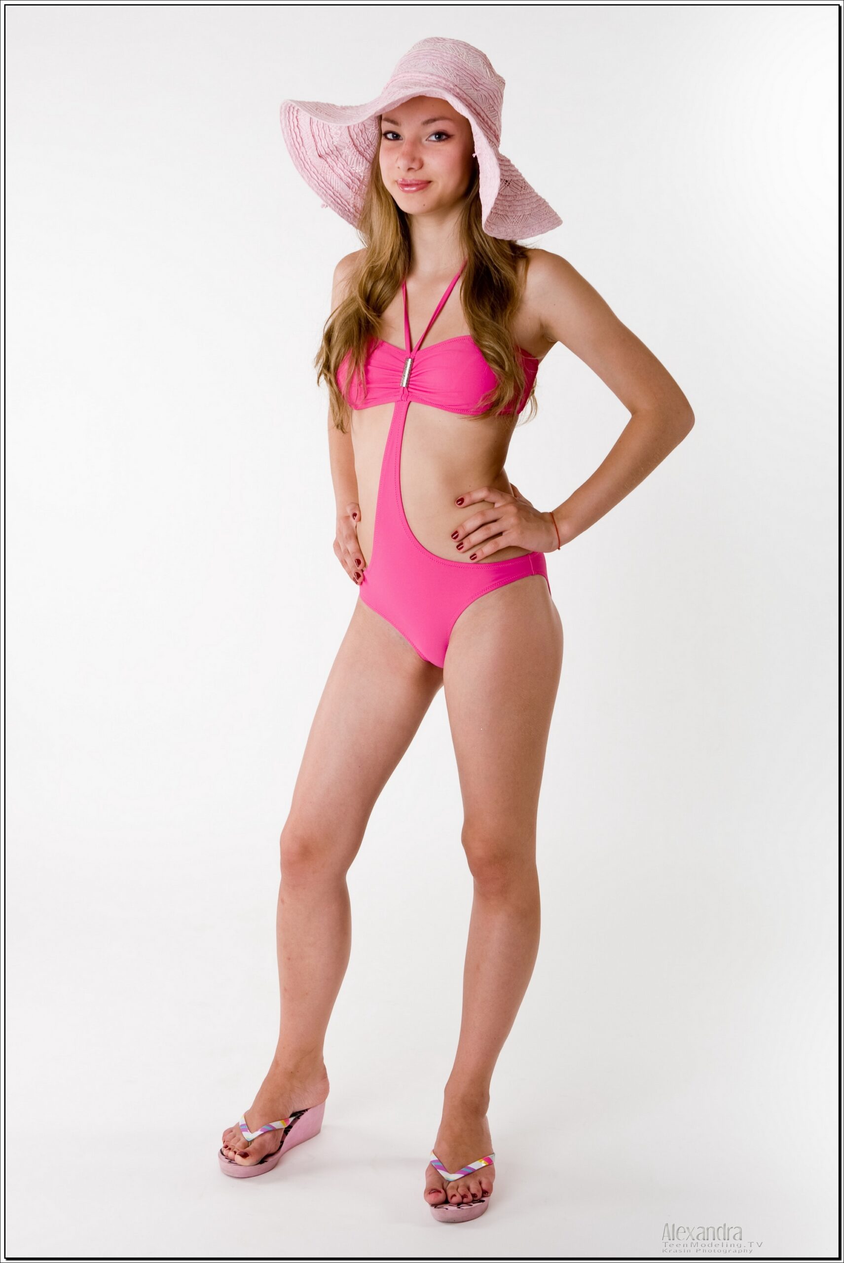 Alexandra_model_tv_by_TMTV   5340